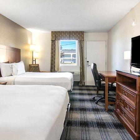 Americas Best Value Inn Perry Exterior photo